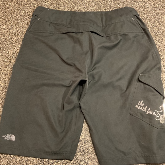 The North Face shorts, Black, Size Large - Picture 7 of 8
